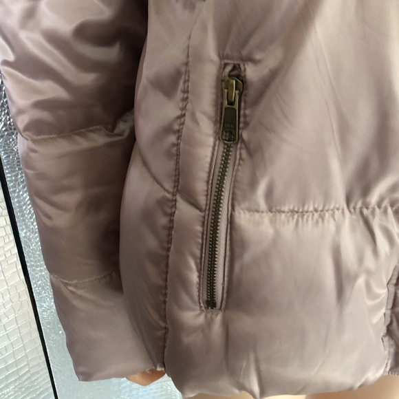 Old Navy size M puffer coat - worn twice - Picture 3 of 9